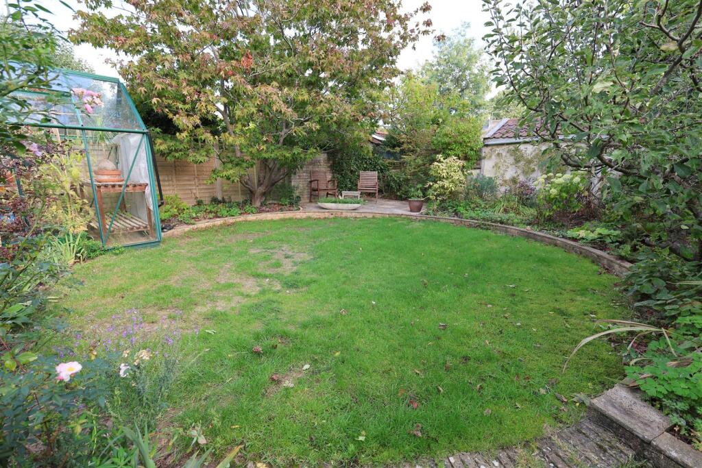 RR Garden b.JPG
