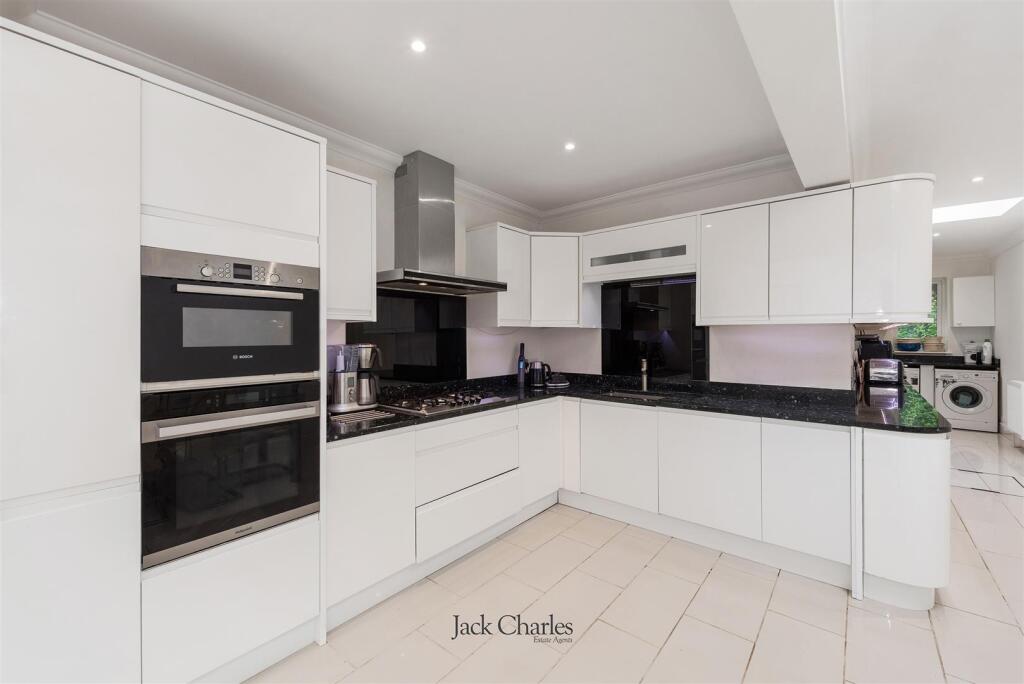 69 Cornwallis Avenue, TN10 4ET 012.jpg