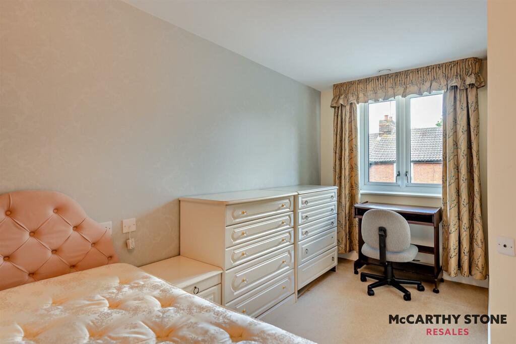 8599175-interior12-800.JPG