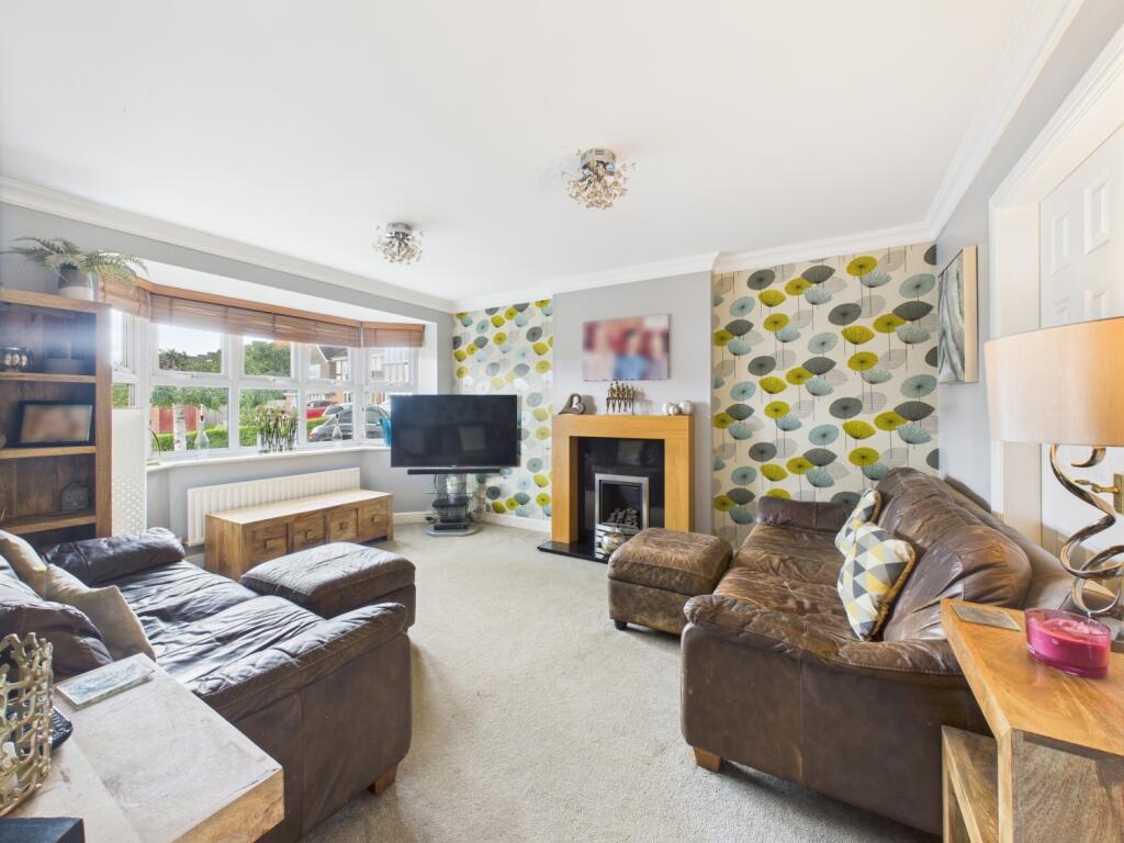 CAM04922G0-PR0034-STILL005