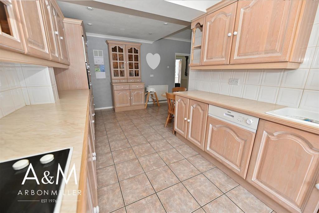Extended L-Shaped Kitchen