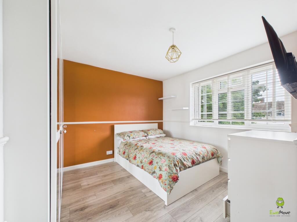 CAM02615G0-PR0097-STILL004