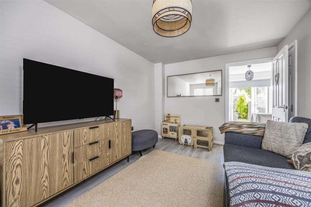 10 Taylor Close, Purbrook-PorticoMarketing-SoldBy-