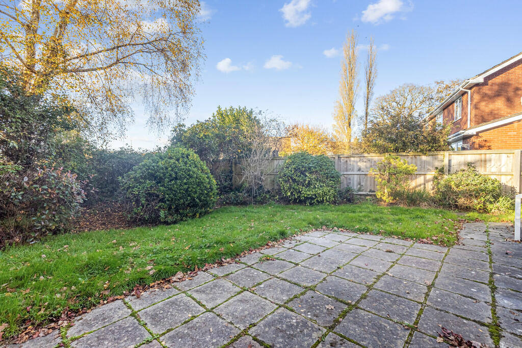 A05 - 2 The Paddo...