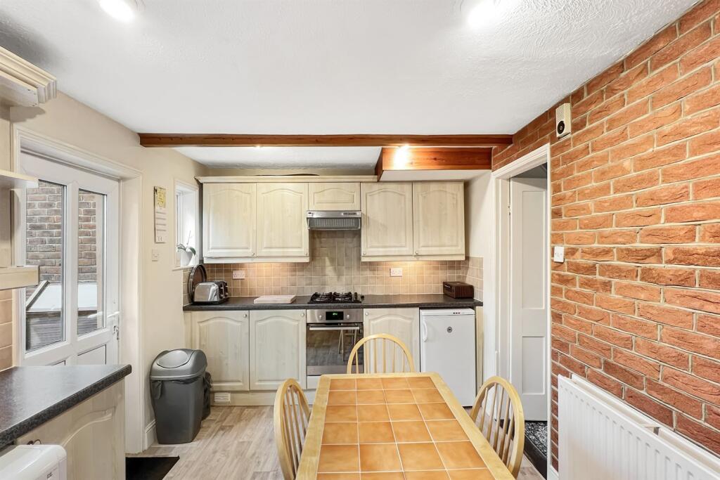 Kitchen/Dining Room
