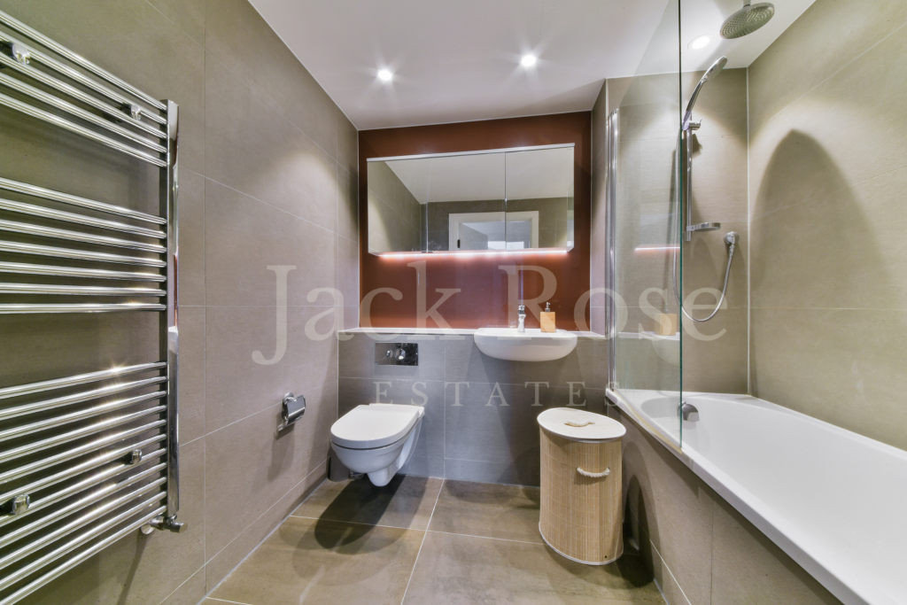 Family bathroom