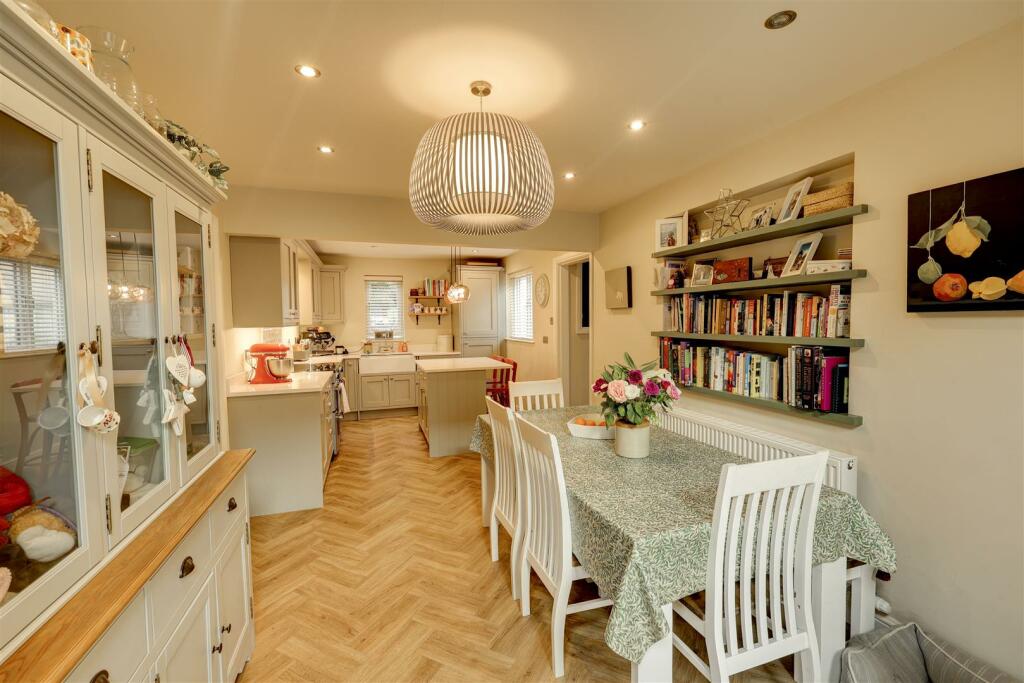 Kitchen Diner