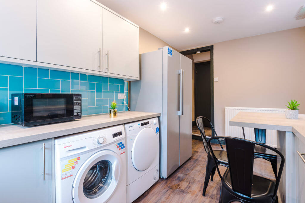 77 Davenport, Kitchen 3