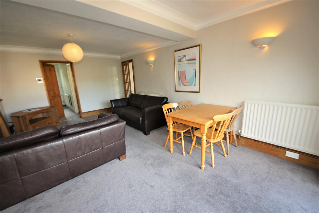 Lounge 2
