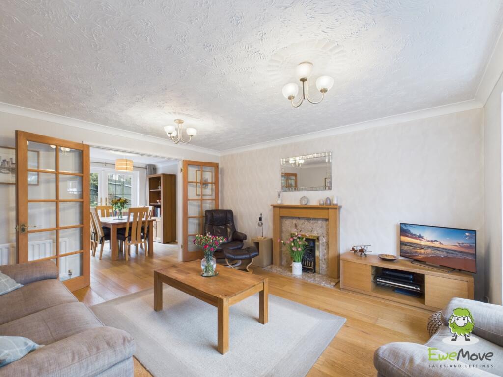 EweMove Estate Agents Basingstoke - Wood Close - L