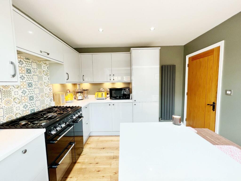 Kitchen Diner pic 11.jpg