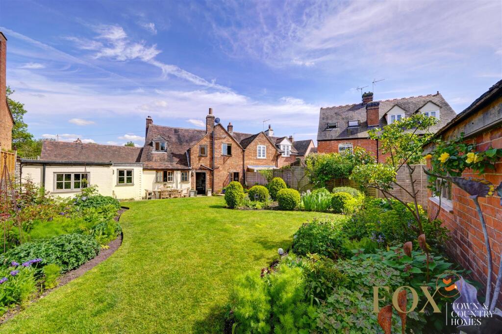 Folly Cottage (47).jpg