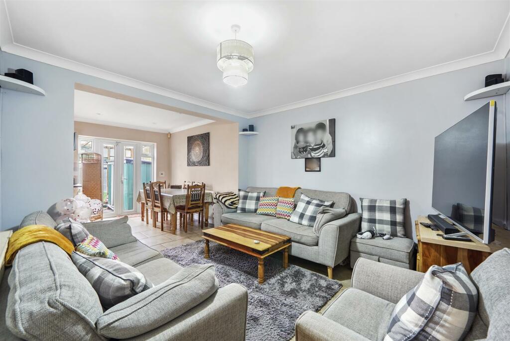 15 West Court - CDShrp5udRRlMIIQc6J3.jpg