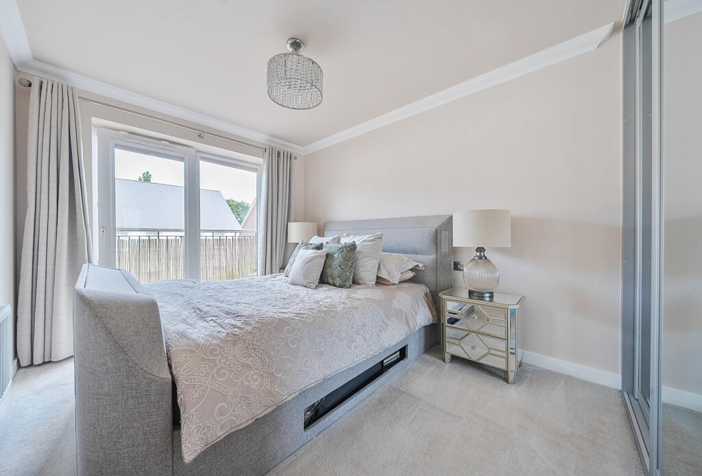 004-7-681cf6694f7...