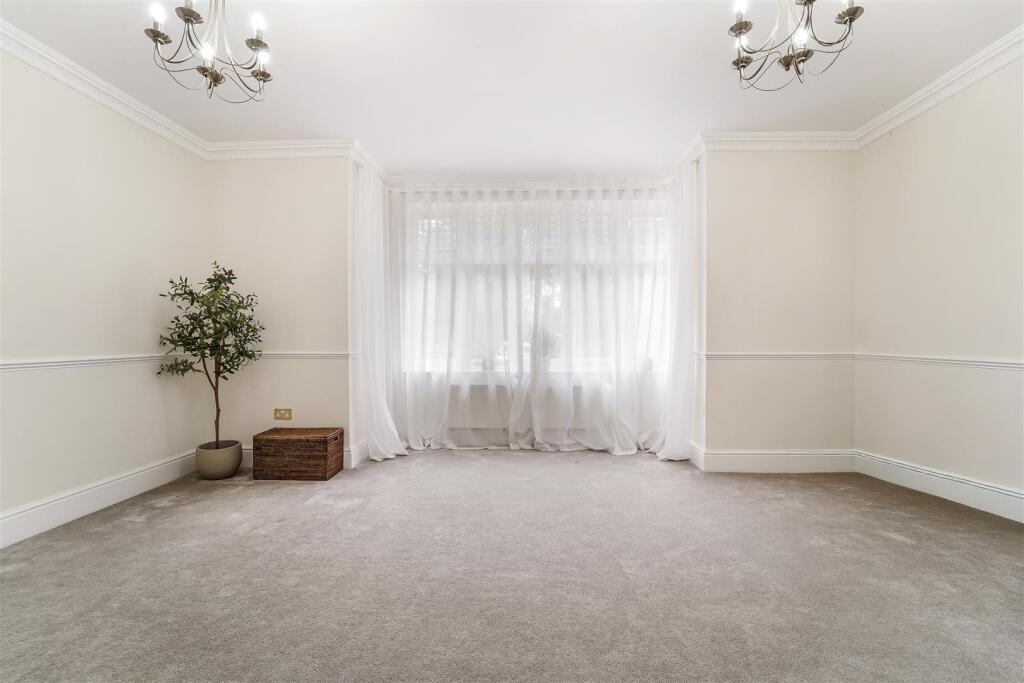 THE FIRS, FLAT (9).jpg