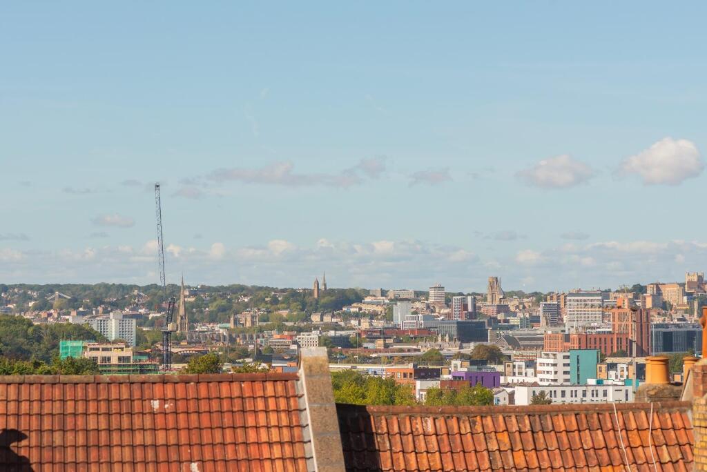 1W4R2BN - The View A.jpg