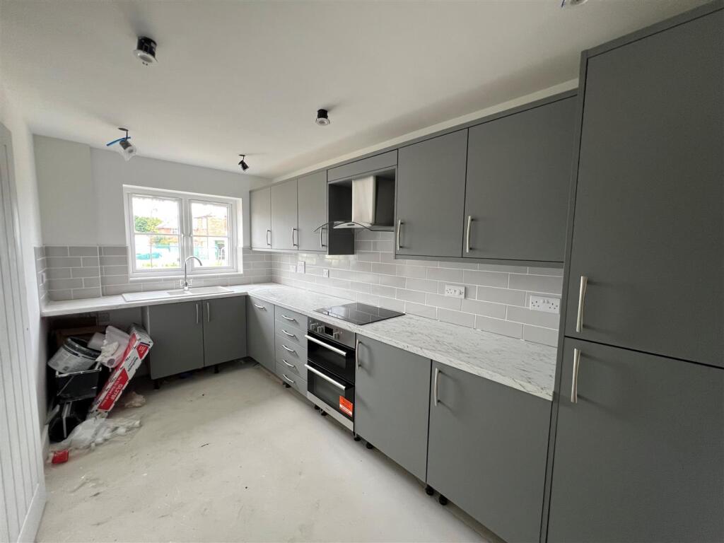 Plot 649 kitchen.jpg