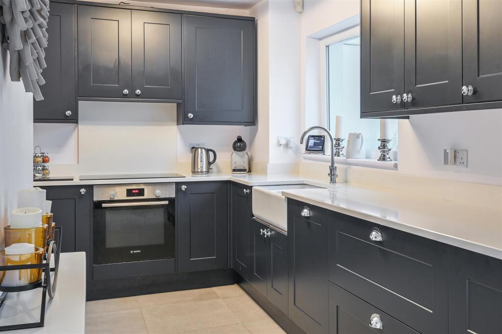 ATROBUS CLOSE, 1- (16).jpg