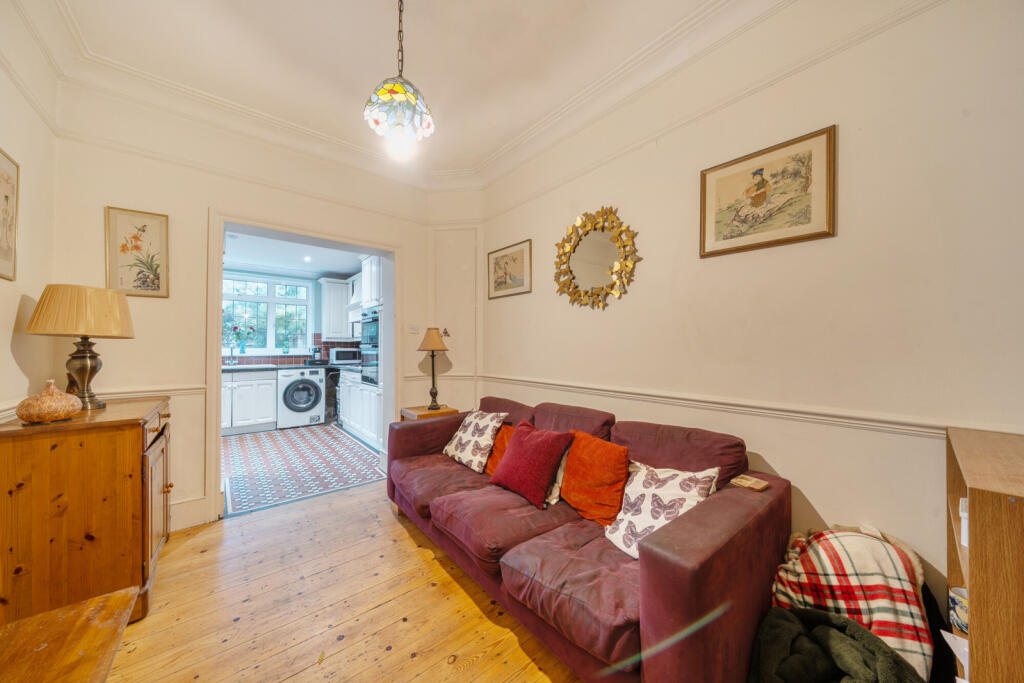 1372487-9-68fa044...