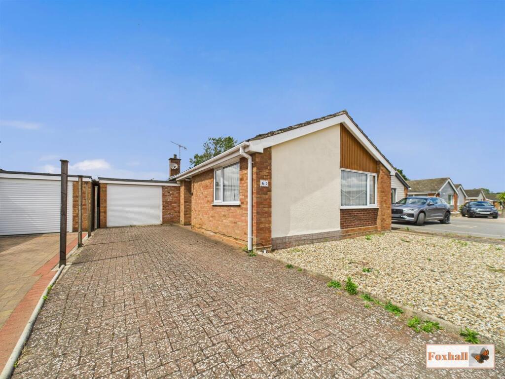 Front Garden &amp; Garage
