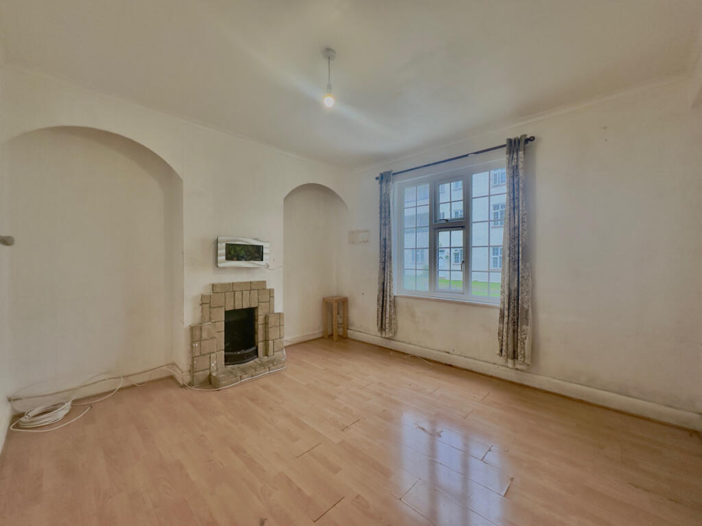 2 Bed Flat to rent in Morden