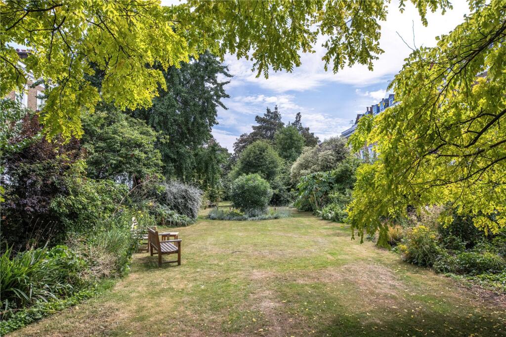 Square Gardens