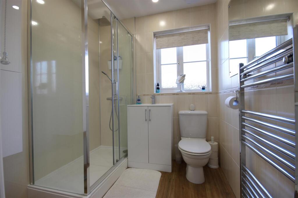 SHOWER ROOM/W.C.