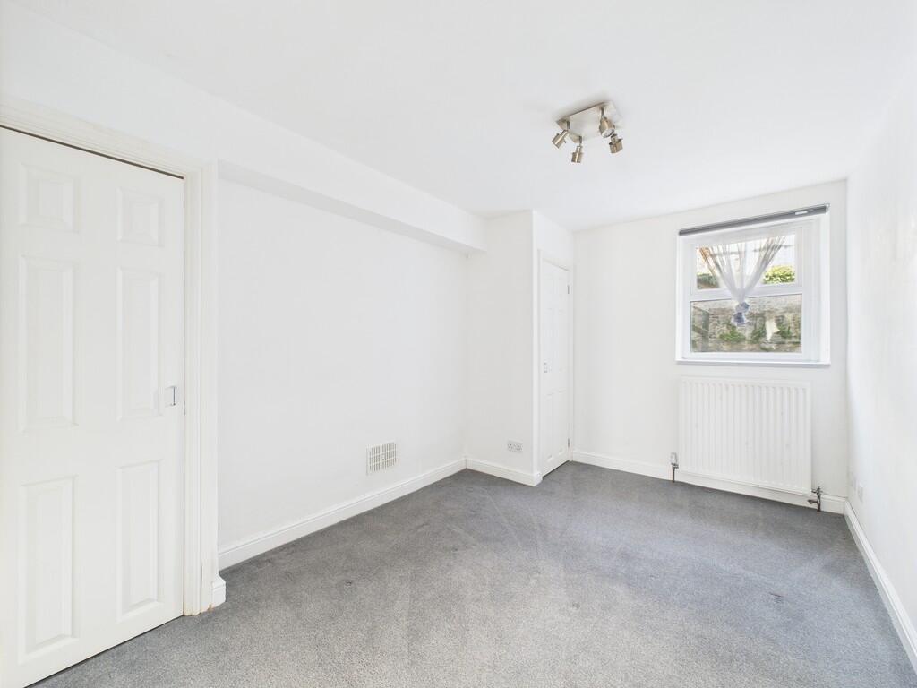 CAM02089G0-PR0523...