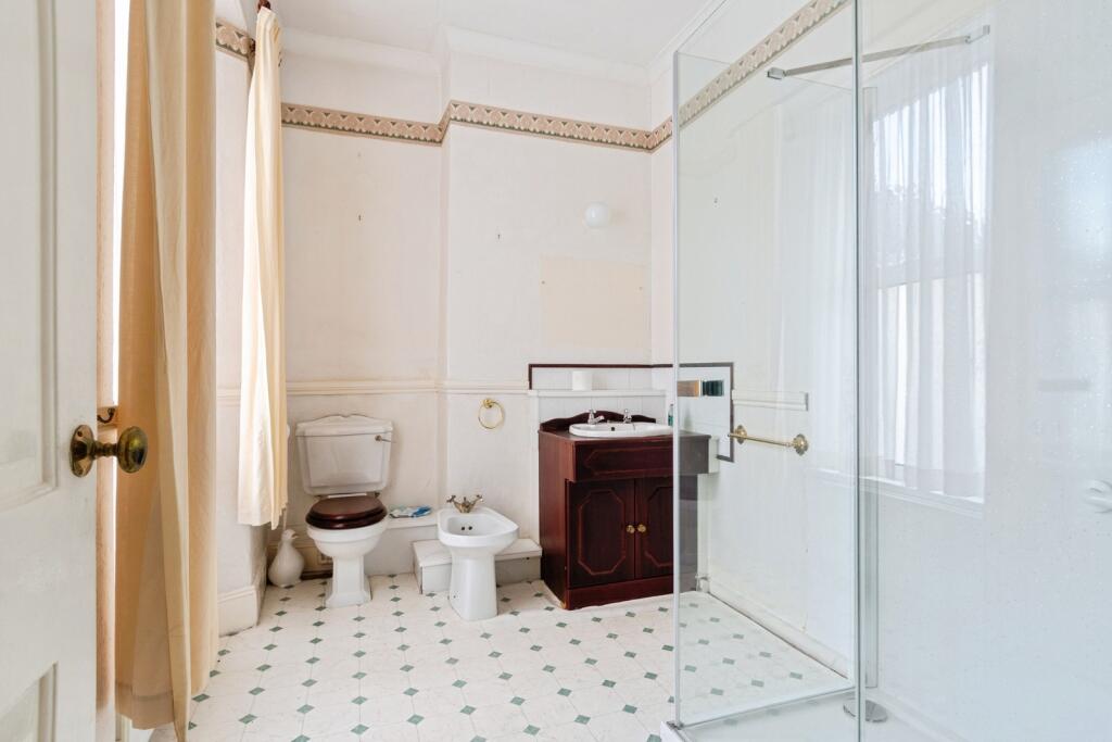 Upstairs Bathroom