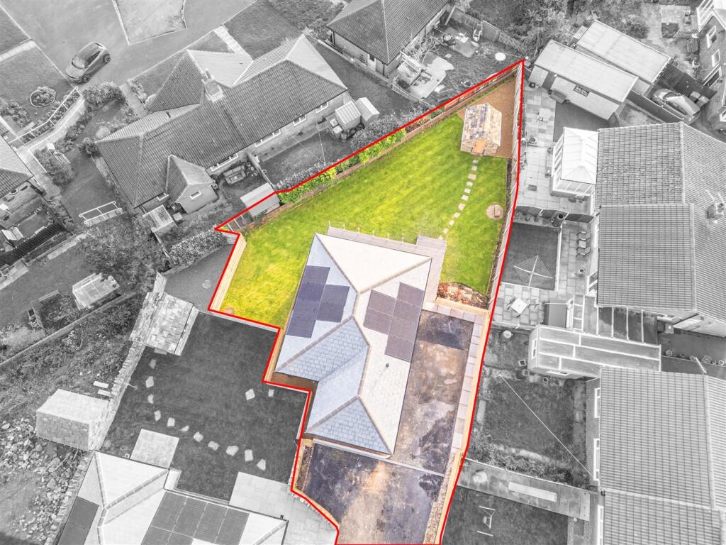 48.1 - 99B Knowl Road WF14 9RQ.jpg