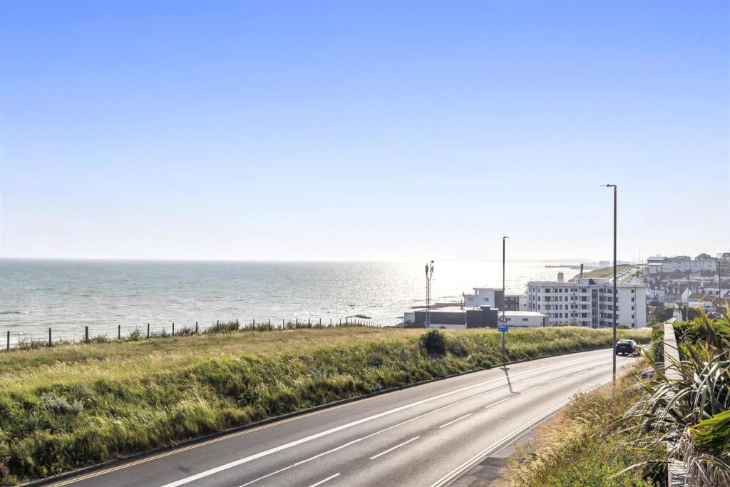 Marine Drive 105, Newick Place H3-021.jpg