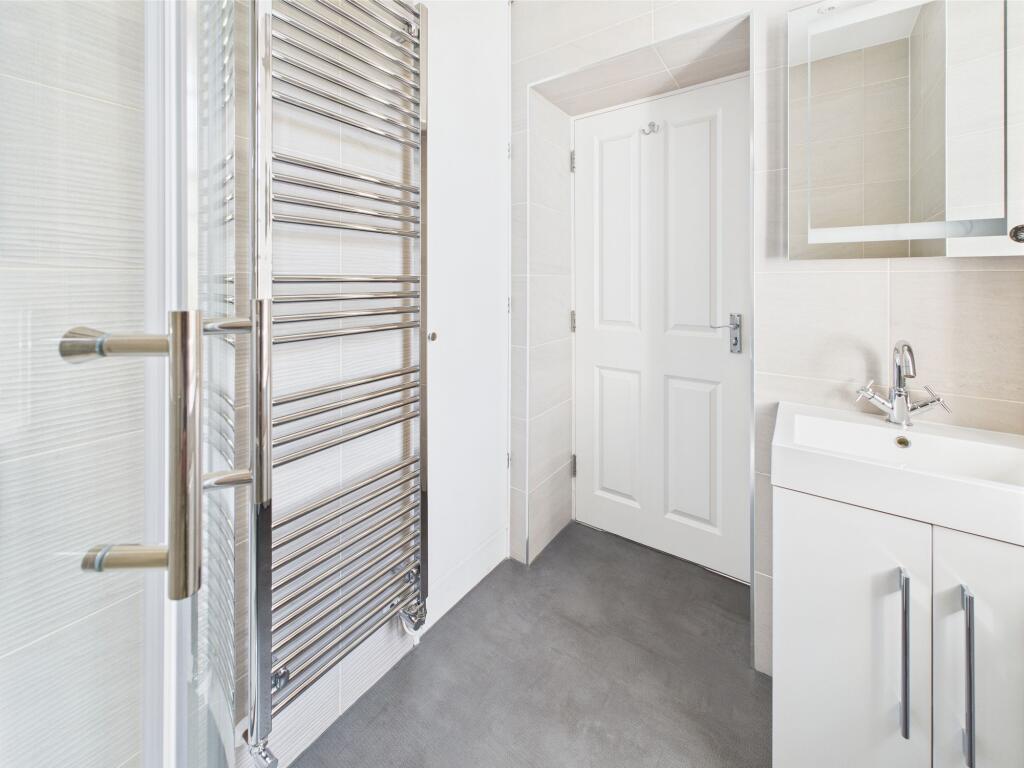 En-suite shower room