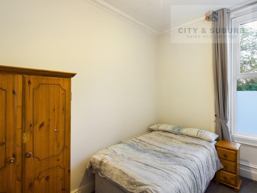 CAM00683P1-PR0109-STILL05