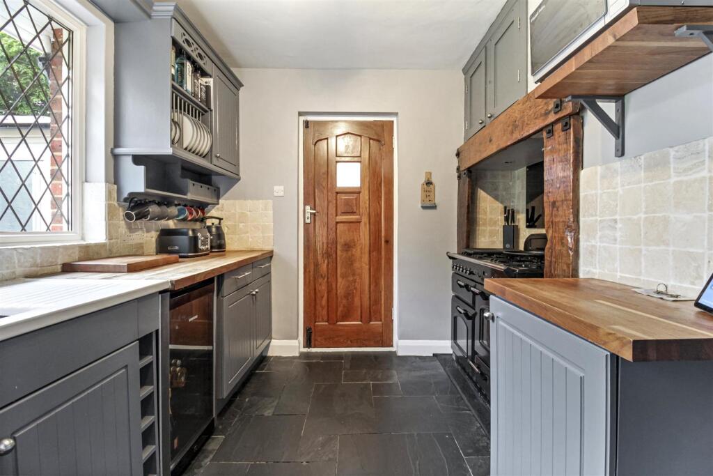 Broadview Gardens 12 _007.JPG