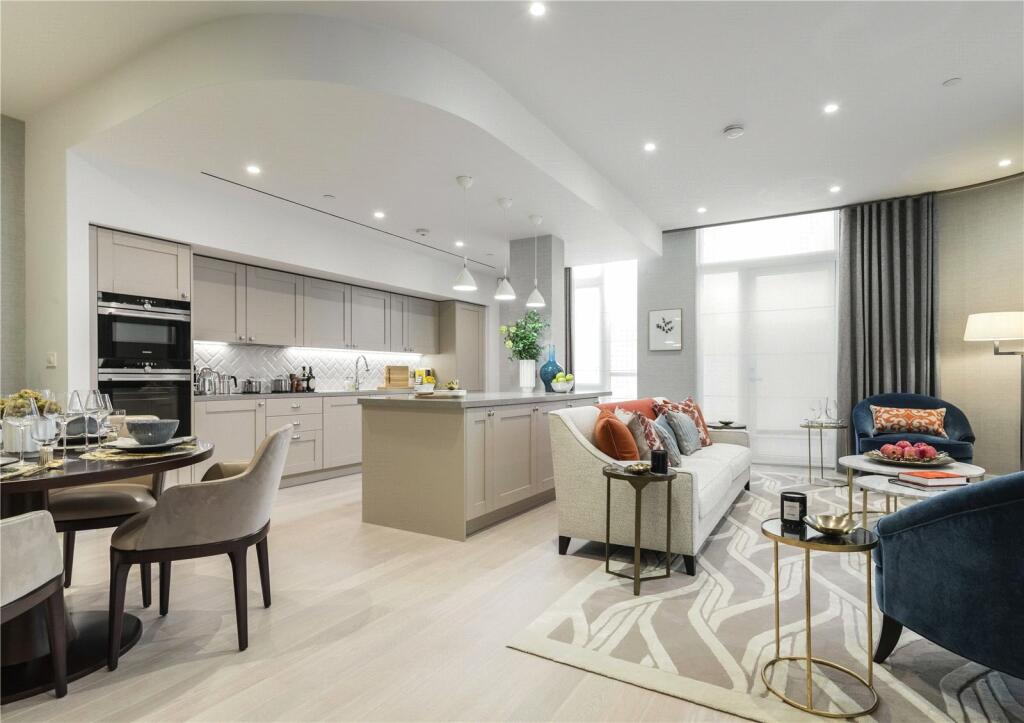 Show Flat Living