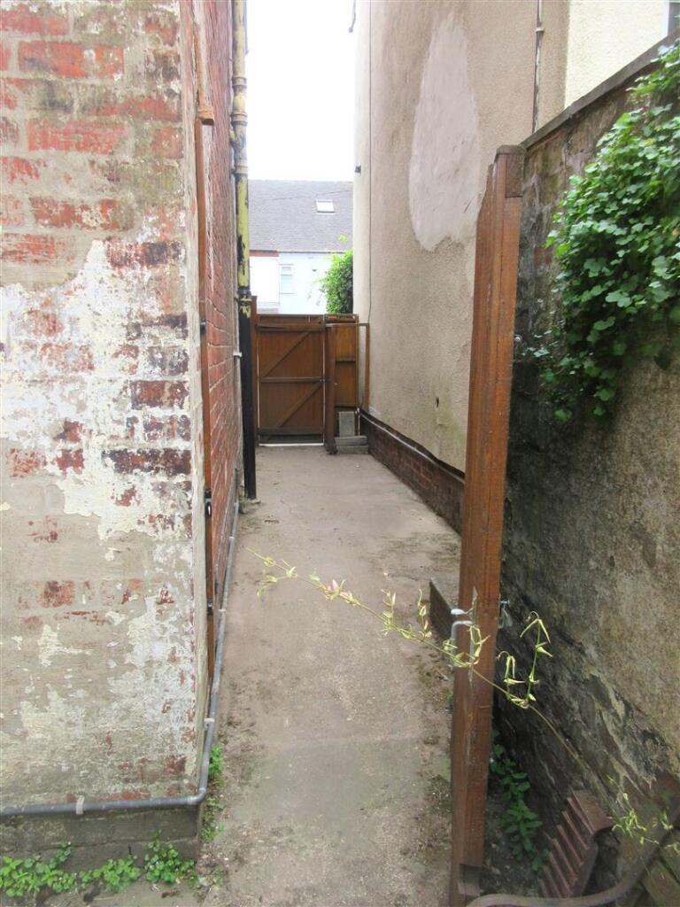 7 Hartshorne Rd Entry.JPG