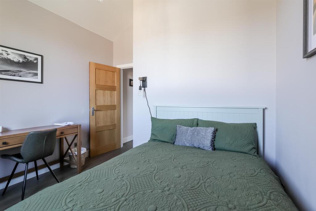 Bedroom 4 (4).jpg