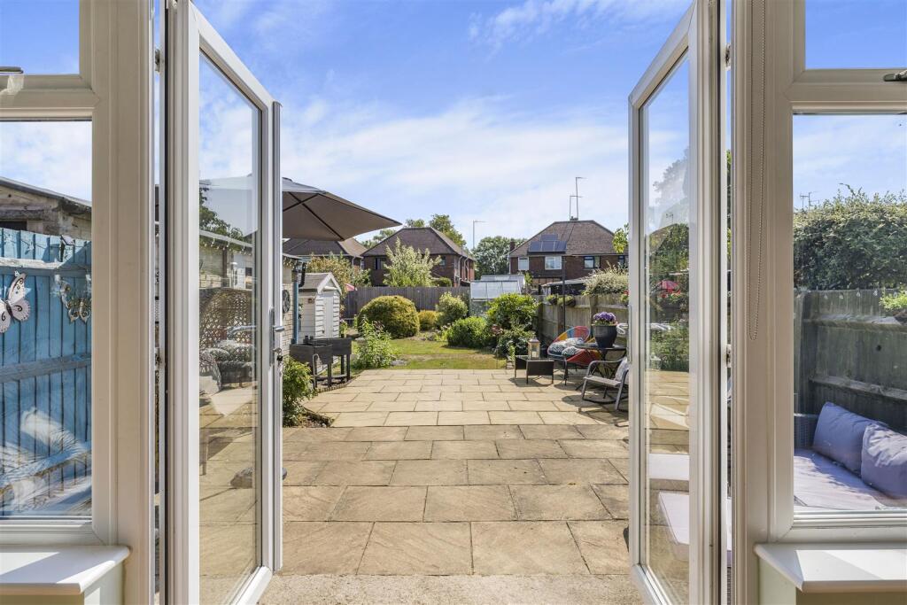 27 Cheney Road, Banbury-14.jpg