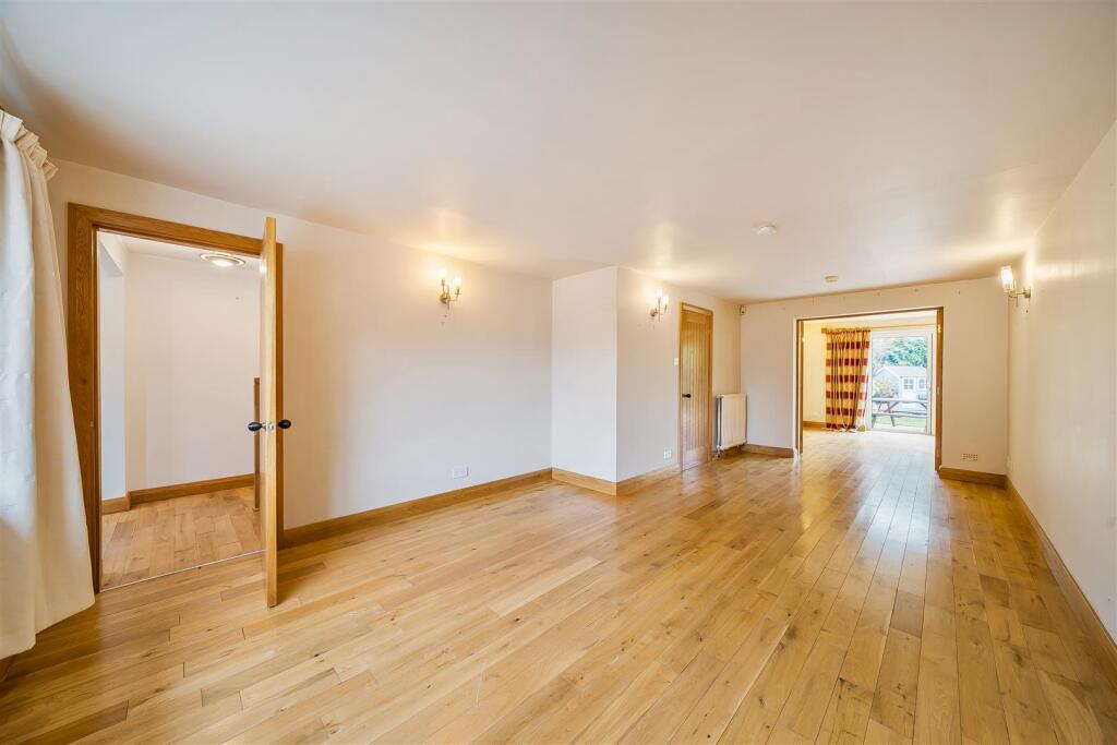 16 Nethercroft Drive, Packington