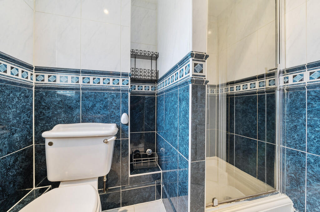 1302991-10-683d7d...