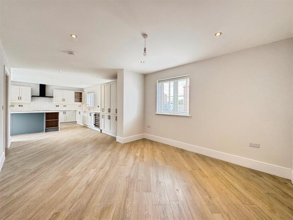 a4a35005--4DAE-A464-4ECB18DA9C52-13396-000009E486B