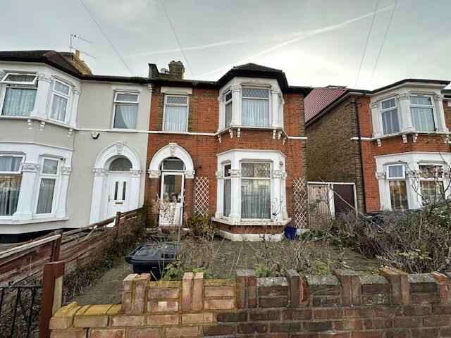 3 BEDROOMS 