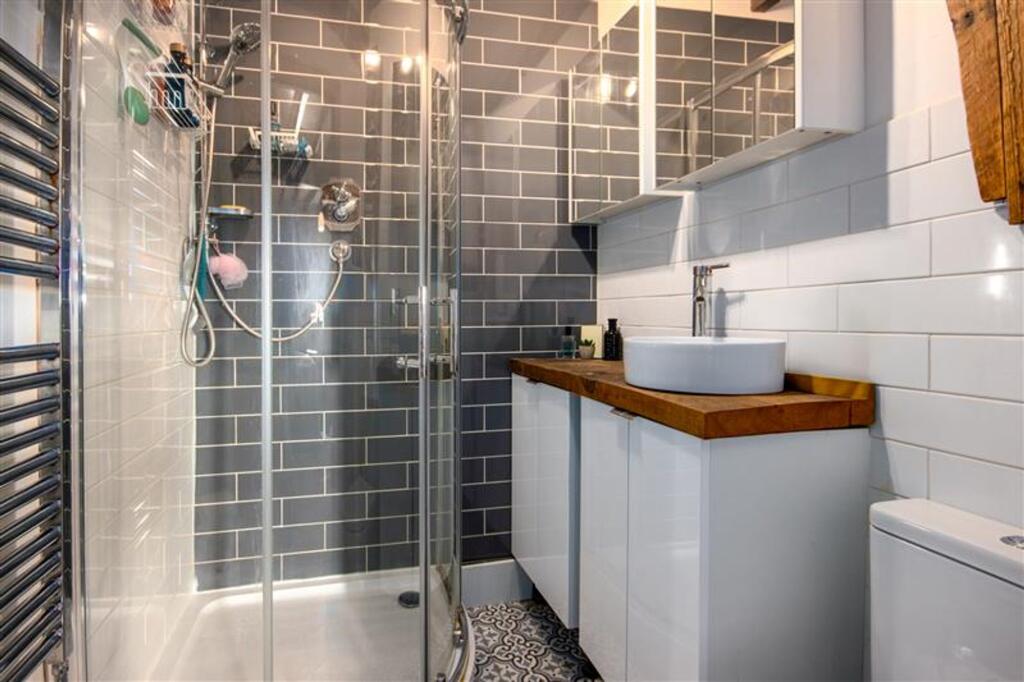 Main Bedroom with Ensuite