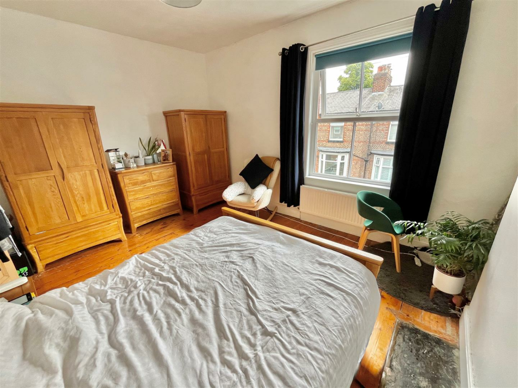 Bedroom 1 Aspect 2