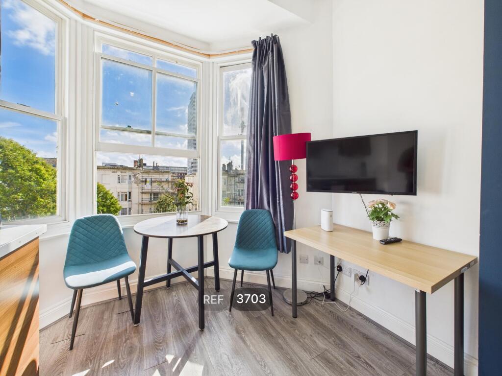 Kitchen / Living area