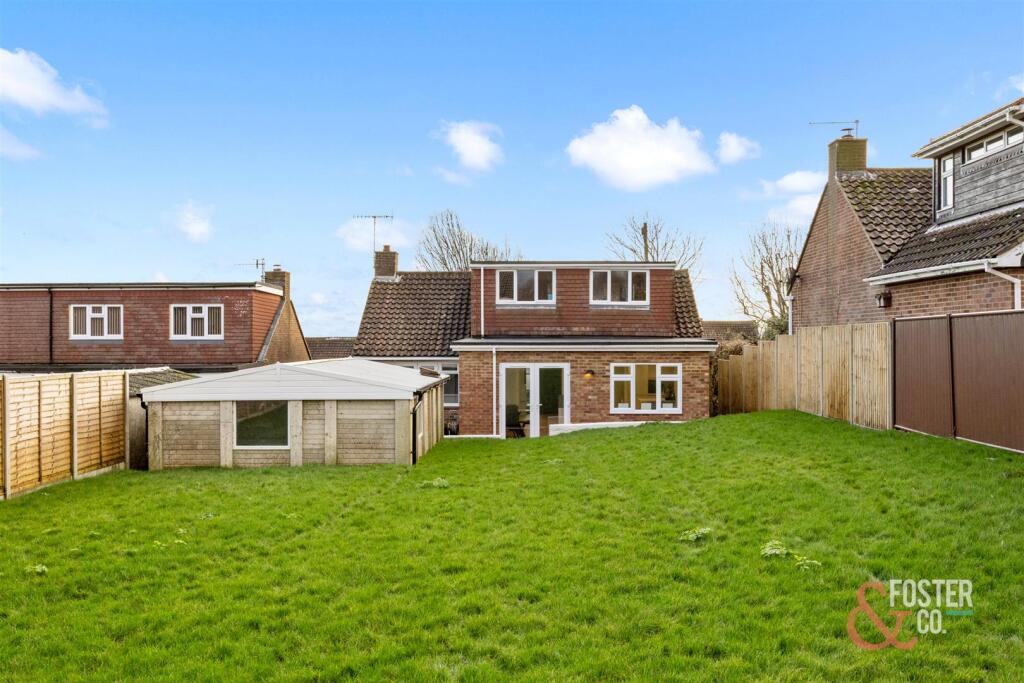 Mill Hill Close, 13-021.JPG