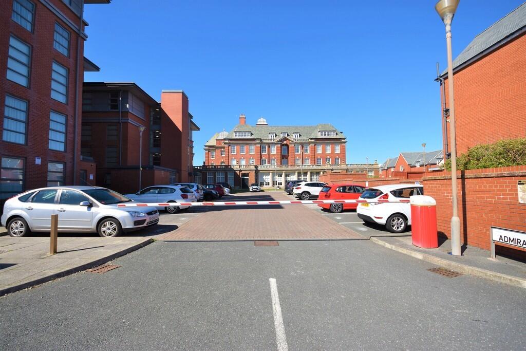 IMG_390257_15_lar...