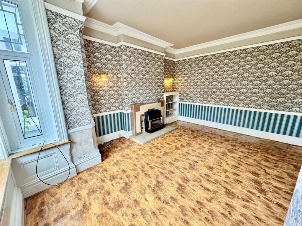 PHOTO-2025-05-30-20-47-00 (4).jpg