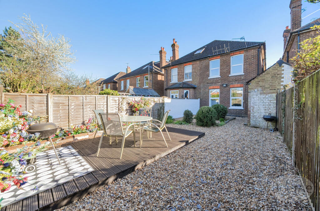 27eba600-ba71-43d...