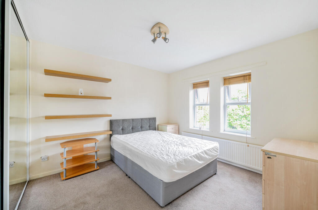 1303525-2-683efc1...